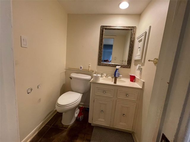 156 Old Bridge Lake, Houston, TX 77069