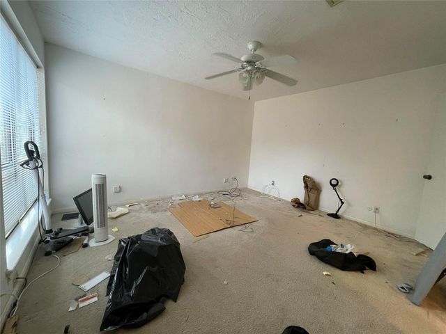 156 Old Bridge Lake, Houston, TX 77069