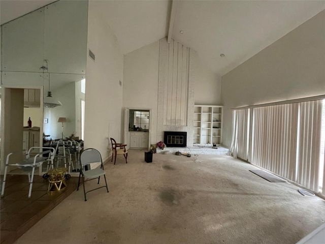 156 Old Bridge Lake, Houston, TX 77069