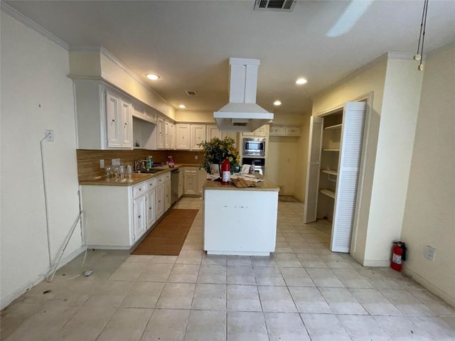 156 Old Bridge Lake, Houston, TX 77069