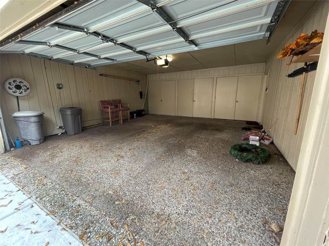 156 Old Bridge Lake, Houston, TX 77069