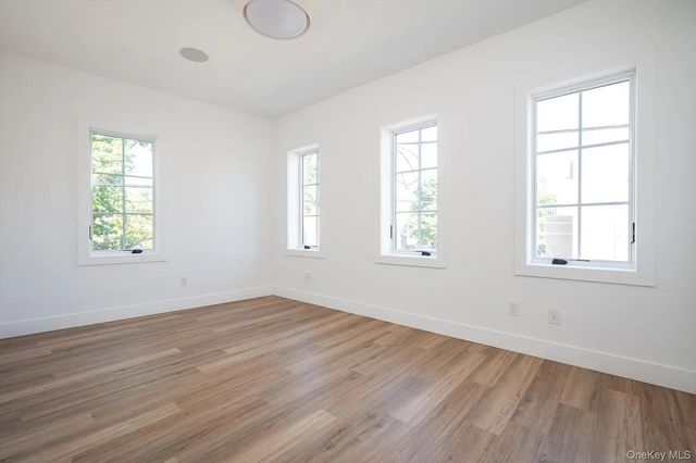 270 Garden Street b, Roslyn, NY 11577