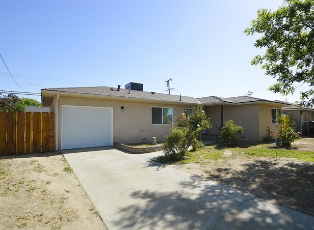 3422 E Michigan Avenue, Fresno, CA 93703