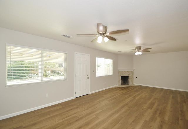 3422 E Michigan Avenue, Fresno, CA 93703