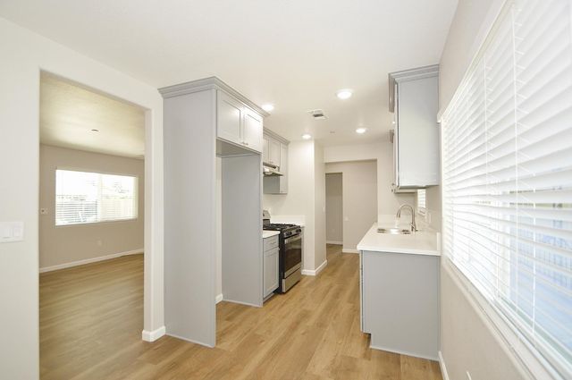 3422 E Michigan Avenue, Fresno, CA 93703