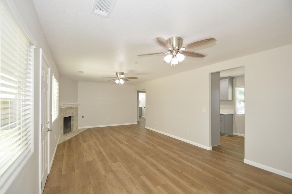 3422 E Michigan Avenue, Fresno, CA 93703