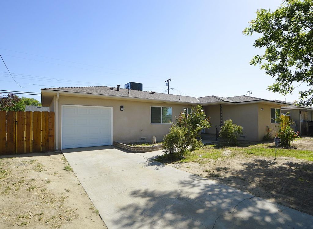 Image 18 of property listing at 3422 E Michigan Avenue, Fresno, CA 93703