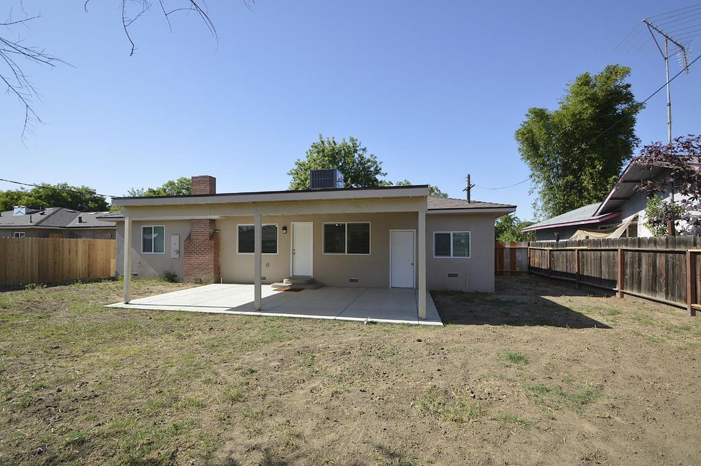 Image 27 of property listing at 3422 E Michigan Avenue, Fresno, CA 93703