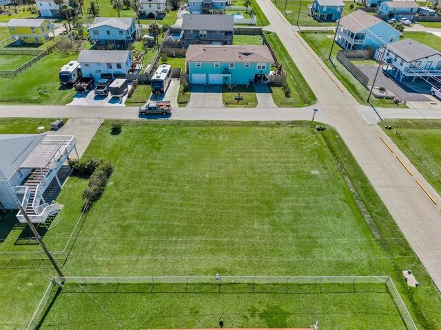 16534 John Davis, Jamaica Beach, TX 77554