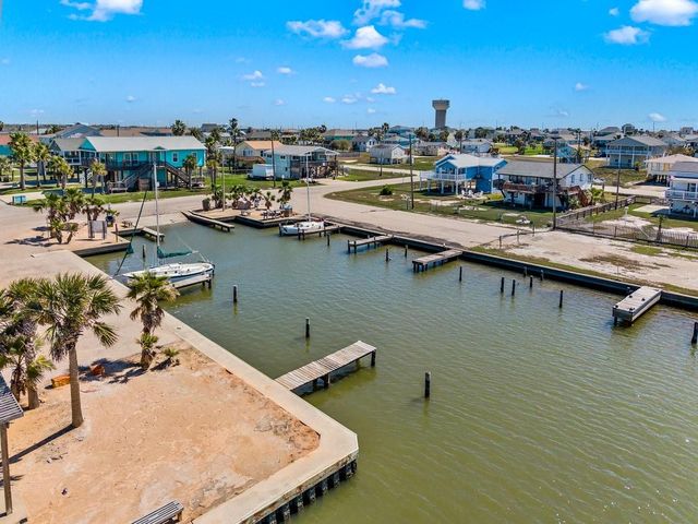 16534 John Davis, Jamaica Beach, TX 77554