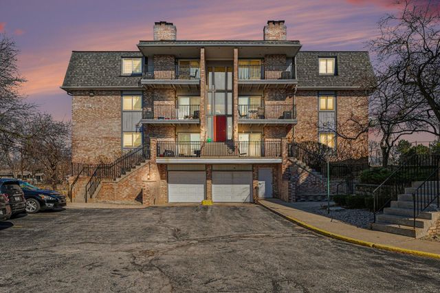 205 W Joliet Street 206, Schererville, IN 46375