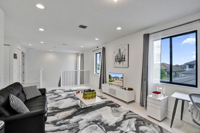 4406 SW 178TH Avenue, Miramar, FL 33029