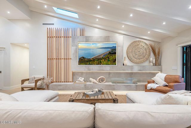 30647 La Sonora Drive, Malibu, CA 90265