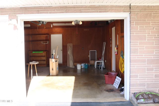 208 Brown Avenue, Johnson City, TN 37601