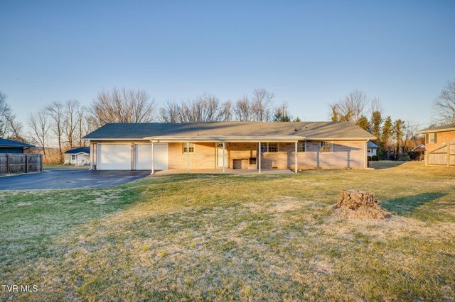 208 Brown Avenue, Johnson City, TN 37601