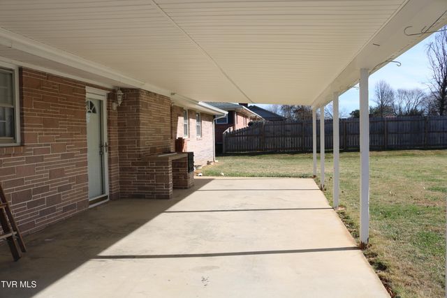 208 Brown Avenue, Johnson City, TN 37601