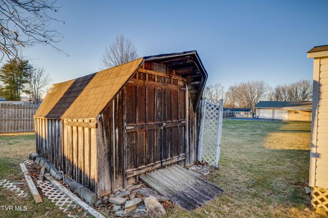 208 Brown Avenue, Johnson City, TN 37601