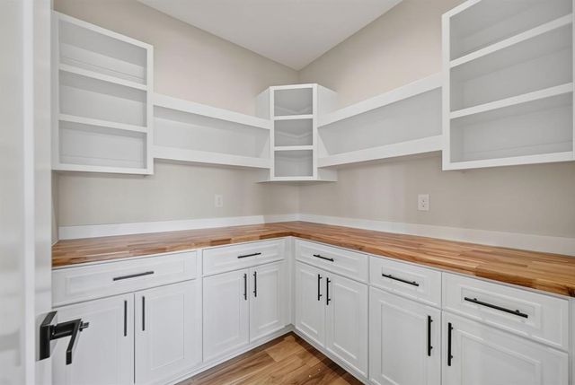 280 NW Copperleaf Court, Waukee, IA 50263