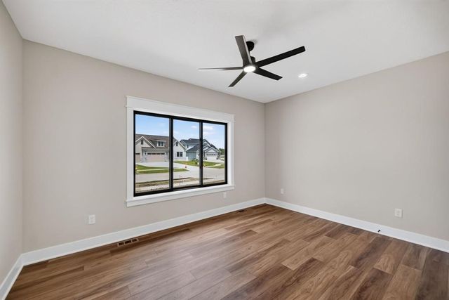 280 NW Copperleaf Court, Waukee, IA 50263