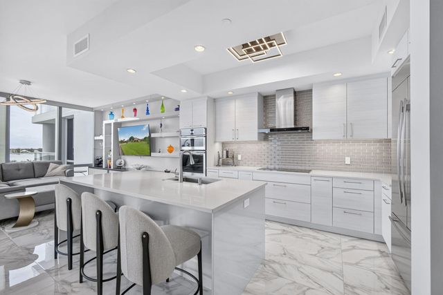 1 Water Club Way 503, North Palm Beach, FL 33408