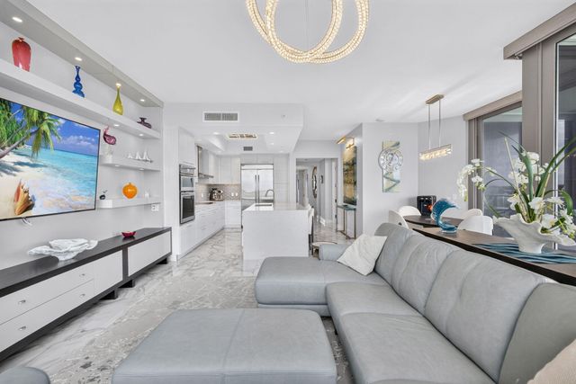 1 Water Club Way 503, North Palm Beach, FL 33408