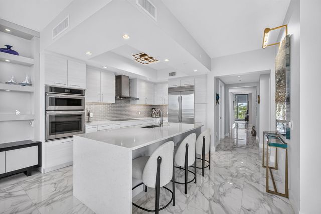 1 Water Club Way 503, North Palm Beach, FL 33408