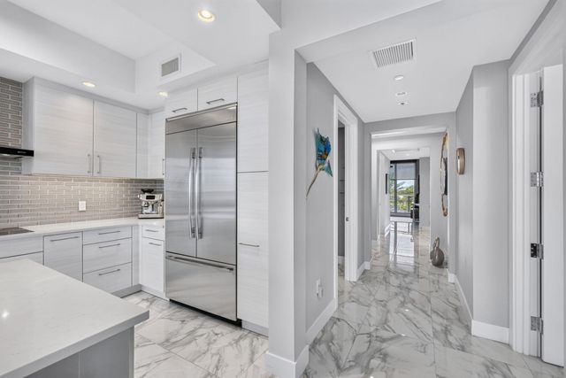 1 Water Club Way 503, North Palm Beach, FL 33408