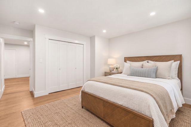 935 Washington St 8, Newton, MA 02460