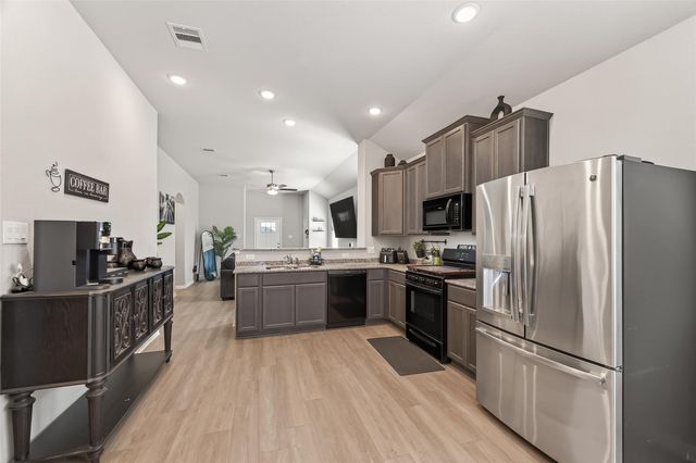 8014 Barret Travis Court, Beasley, TX 77417