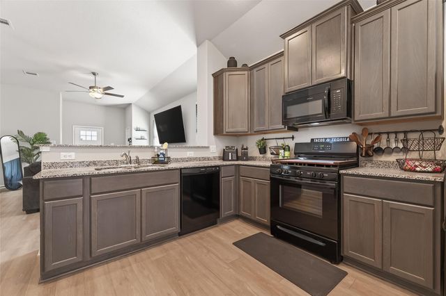 8014 Barret Travis Court, Beasley, TX 77417