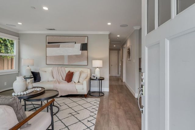 409 Poinsettia Avenue, San Mateo, CA 94403