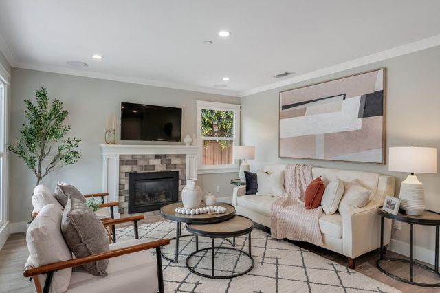 409 Poinsettia Avenue, San Mateo, CA 94403