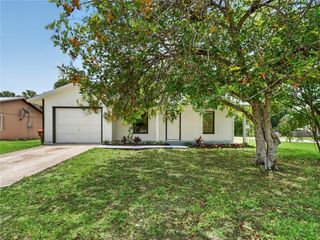2575 1st Place, Vero Beach, FL 32962