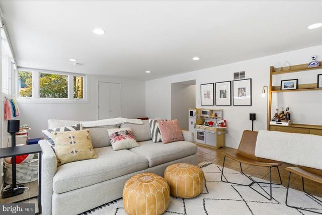 3610 SPRUELL DR, Silver Spring, MD 20902