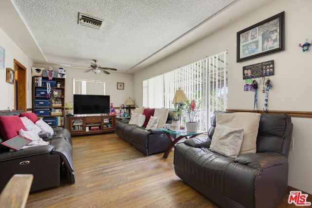 291 Simmons Avenue, Montebello, CA 90640