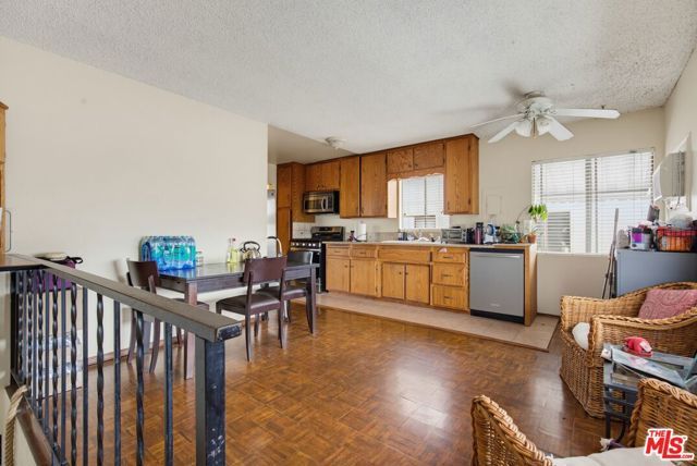 291 Simmons Avenue, Montebello, CA 90640