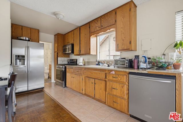 291 Simmons Avenue, Montebello, CA 90640