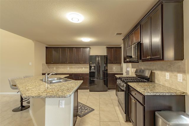 17718 Rose Summit Lane, Richmond, TX 77407