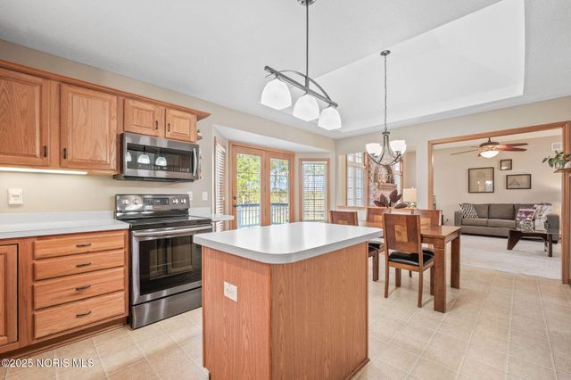 8004 Silverstone Drive, Waterville, OH 43566