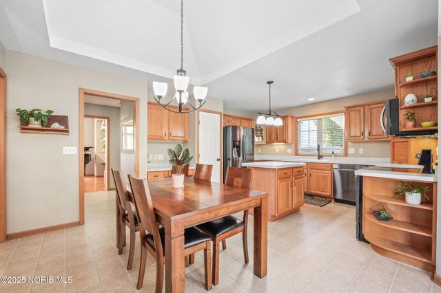 8004 Silverstone Drive, Waterville, OH 43566