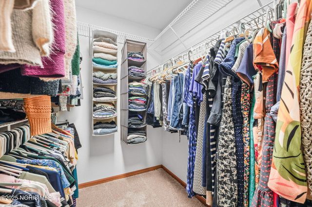 8004 Silverstone Drive, Waterville, OH 43566