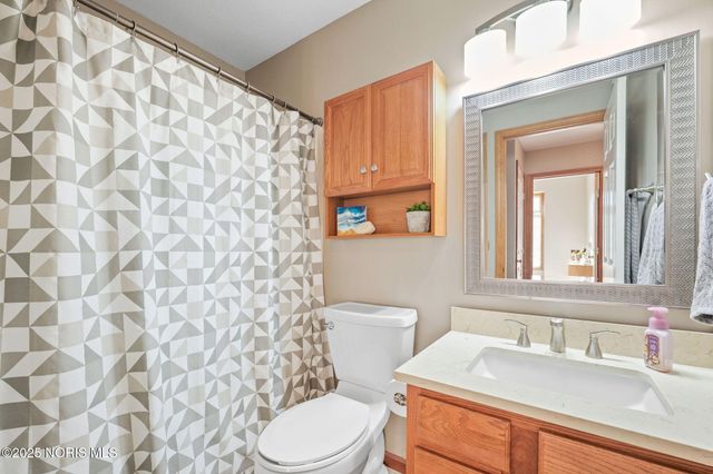 8004 Silverstone Drive, Waterville, OH 43566