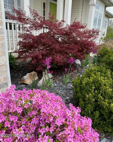 8004 Silverstone Drive, Waterville, OH 43566