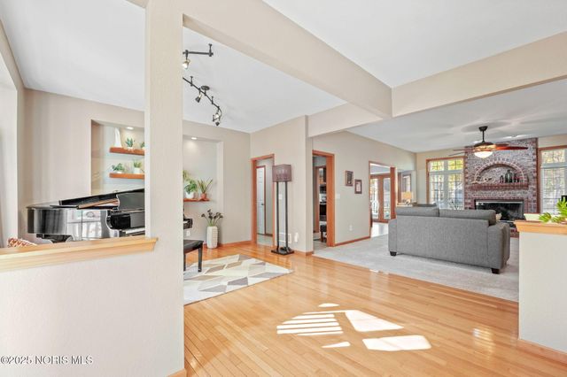 8004 Silverstone Drive, Waterville, OH 43566