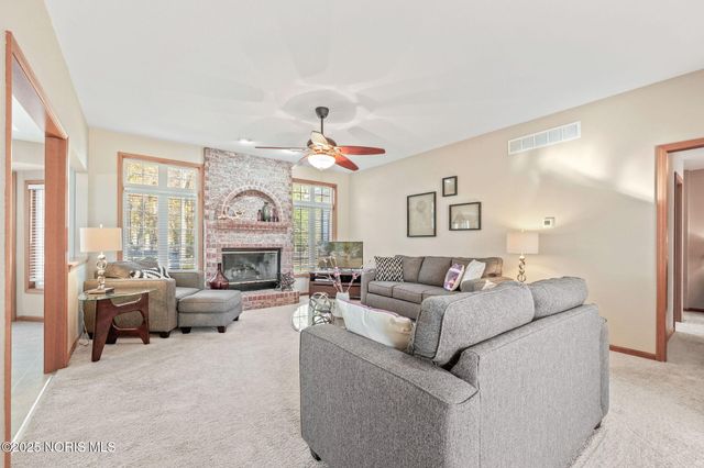 8004 Silverstone Drive, Waterville, OH 43566