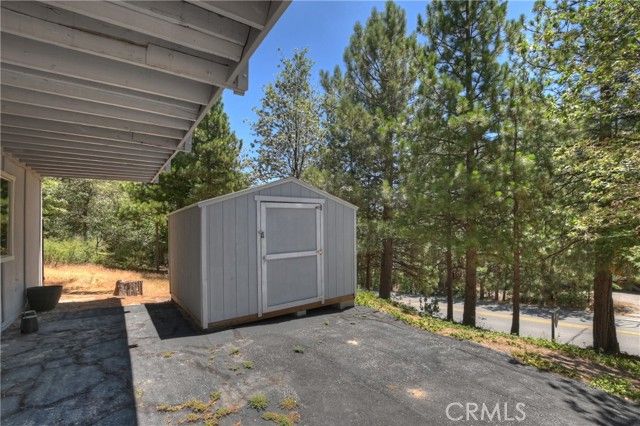 27230 Peninsula Drive, Lake Arrowhead, CA 92352