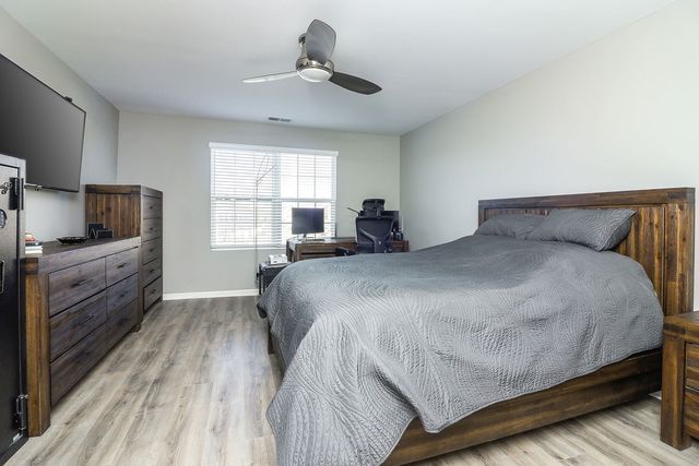 2084 Canyon Creek Court, Aurora, IL 60503