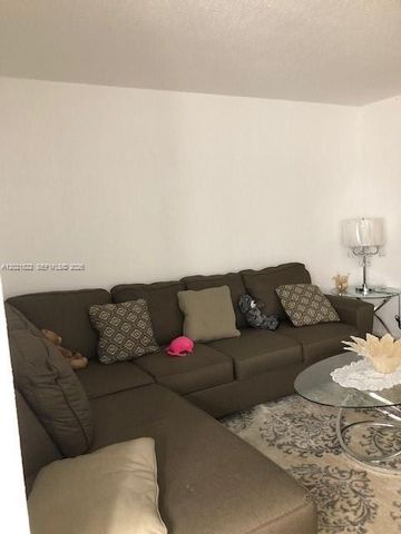 3061 NW 47th Ter 335B, Lauderdale Lakes, FL 33313