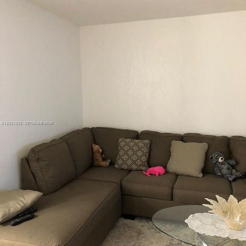 3061 NW 47th Ter 335B, Lauderdale Lakes, FL 33313