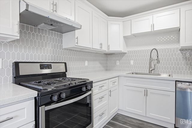 331 Harding Avenue, Bakersfield, CA 93308